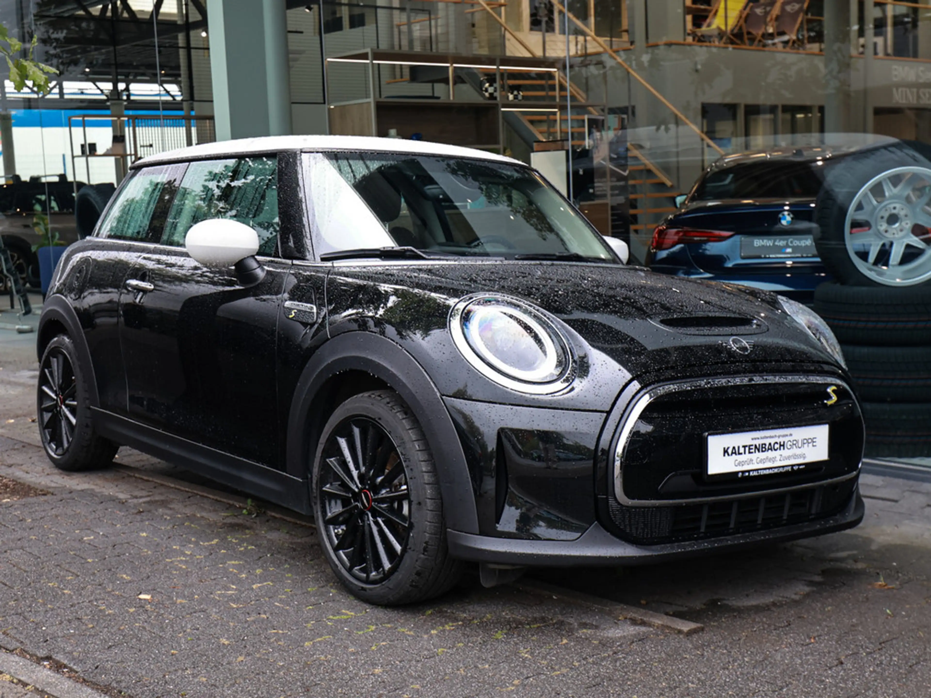 MINI Cooper SE Classic Trim FACEL. LED SHZ PDC — photo 4