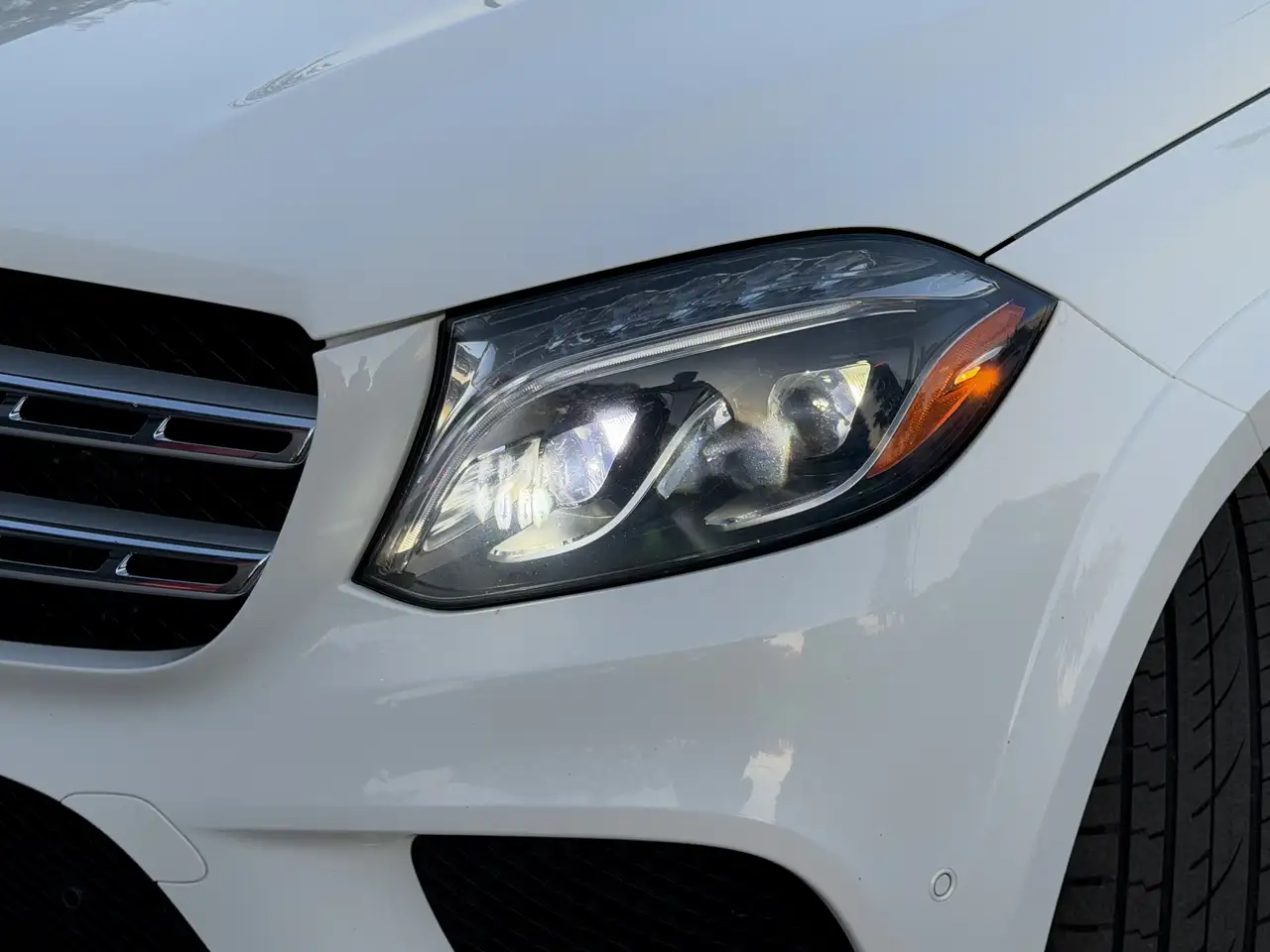 Mercedes-Benz GLS снимка Mercedes-Benz GLS