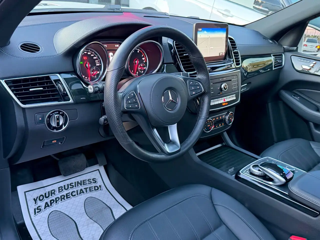 Mercedes-Benz GLS снимка Mercedes-Benz GLS