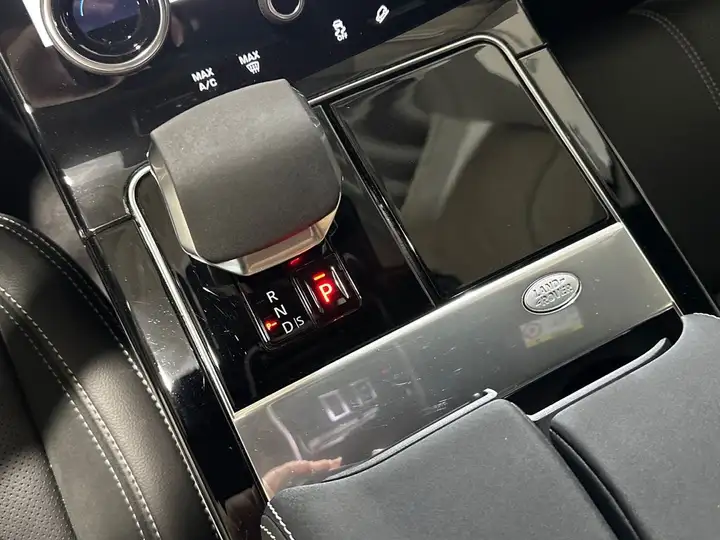 Land Rover Range Rover Velar 2022, foto 14