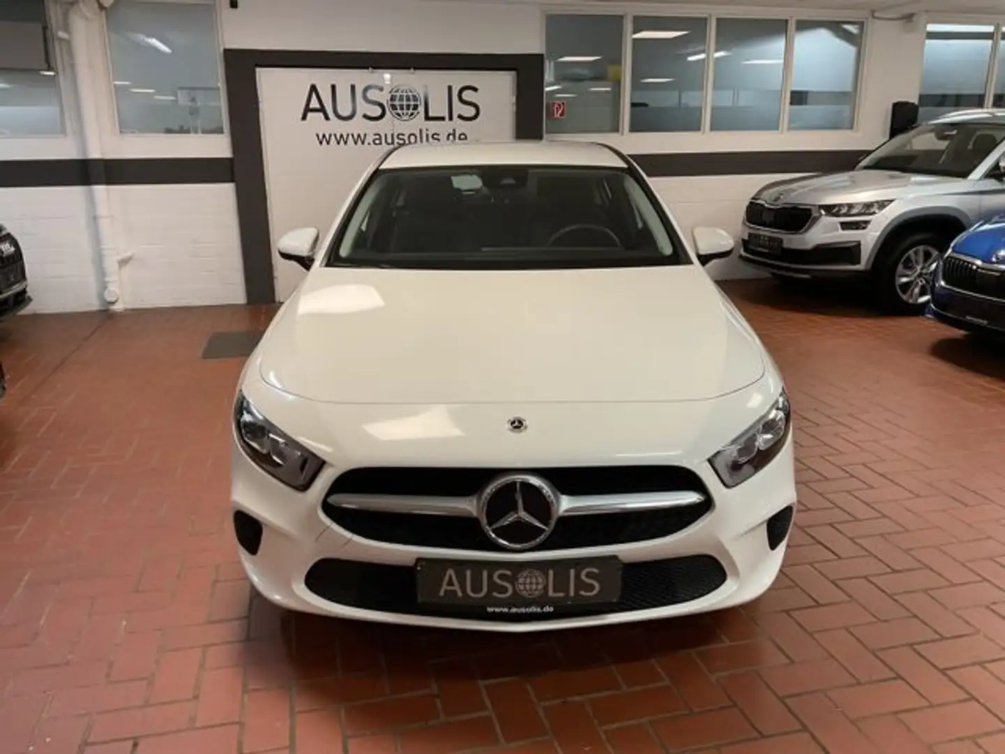 Mercedes-Benz A 180 d Ambiente,Navi,LED Blanc - 2
