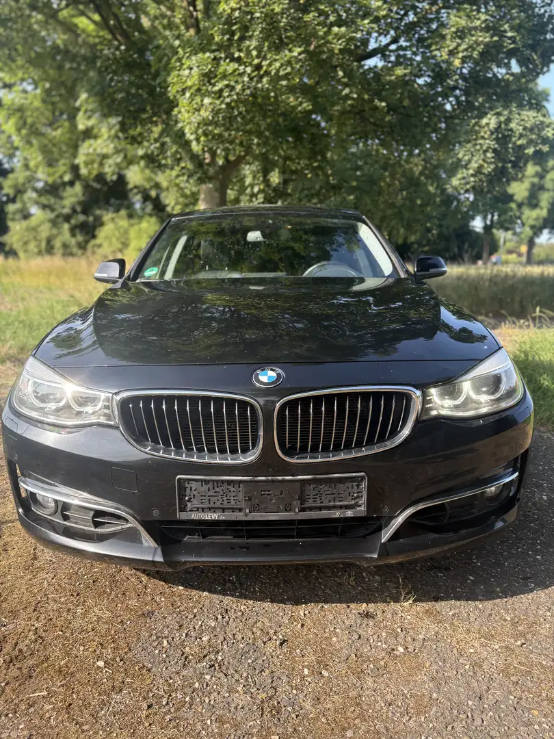 BMW 325 325d GT Aut. Luxury Line crna - 2