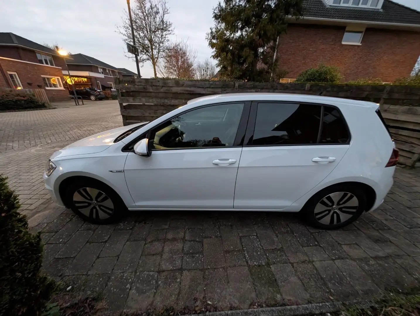 Volkswagen e-Golf Golf e-Golf Wit - 2