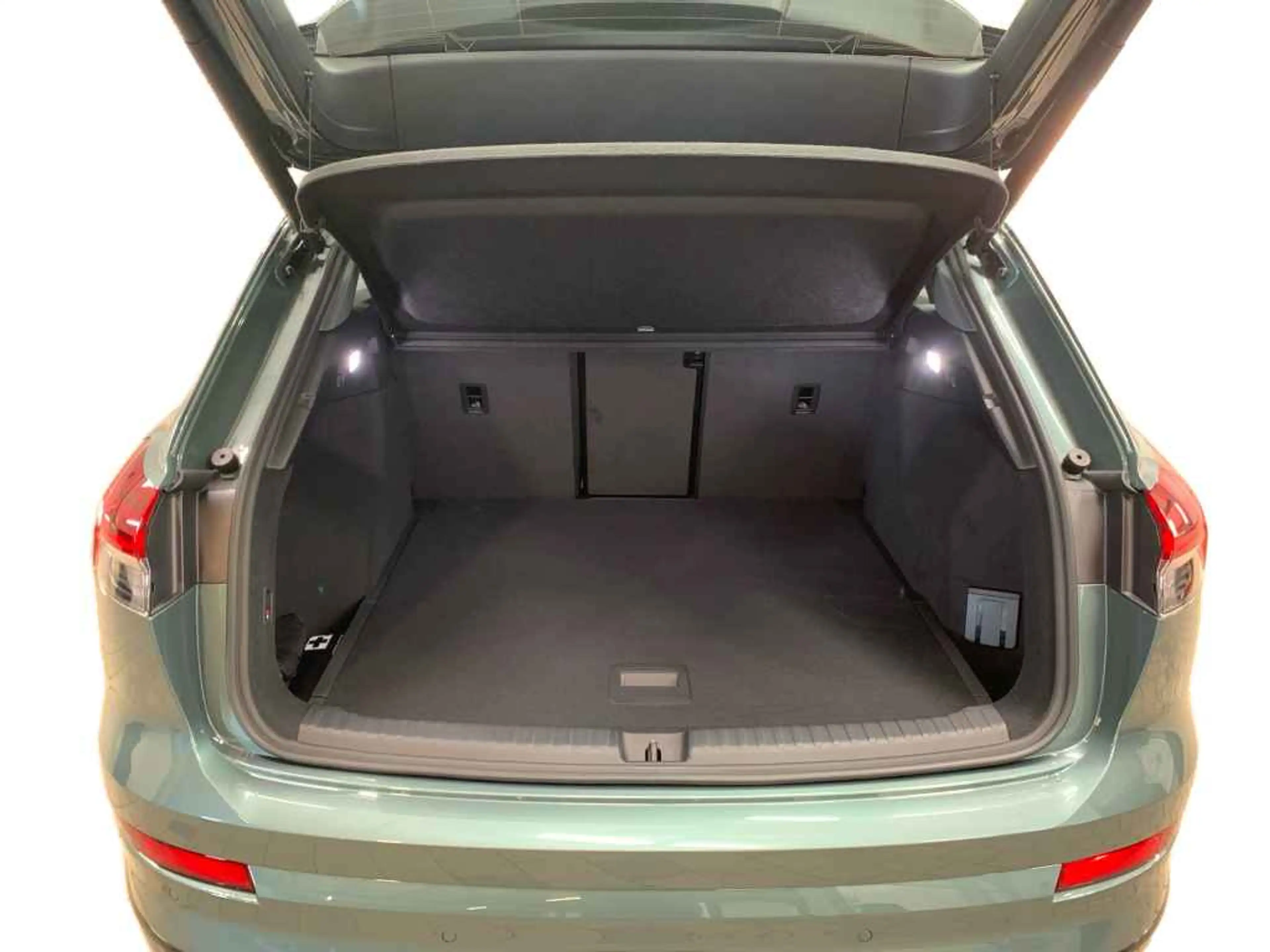 Audi Q4 e-tron performance TECH*WÄRMEP*AHK* — photo 8