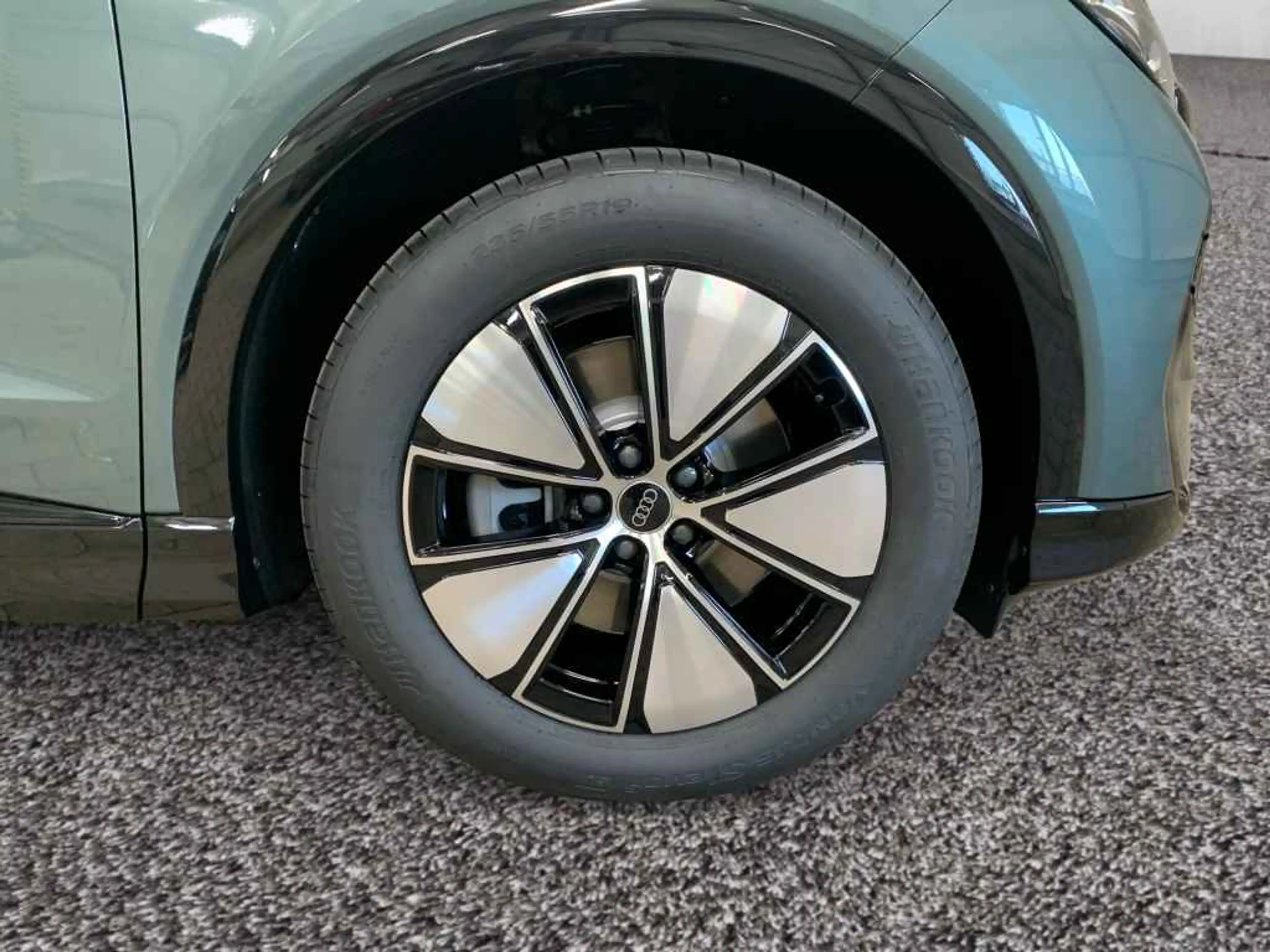 Audi Q4 e-tron performance TECH*WÄRMEP*AHK* — photo 4