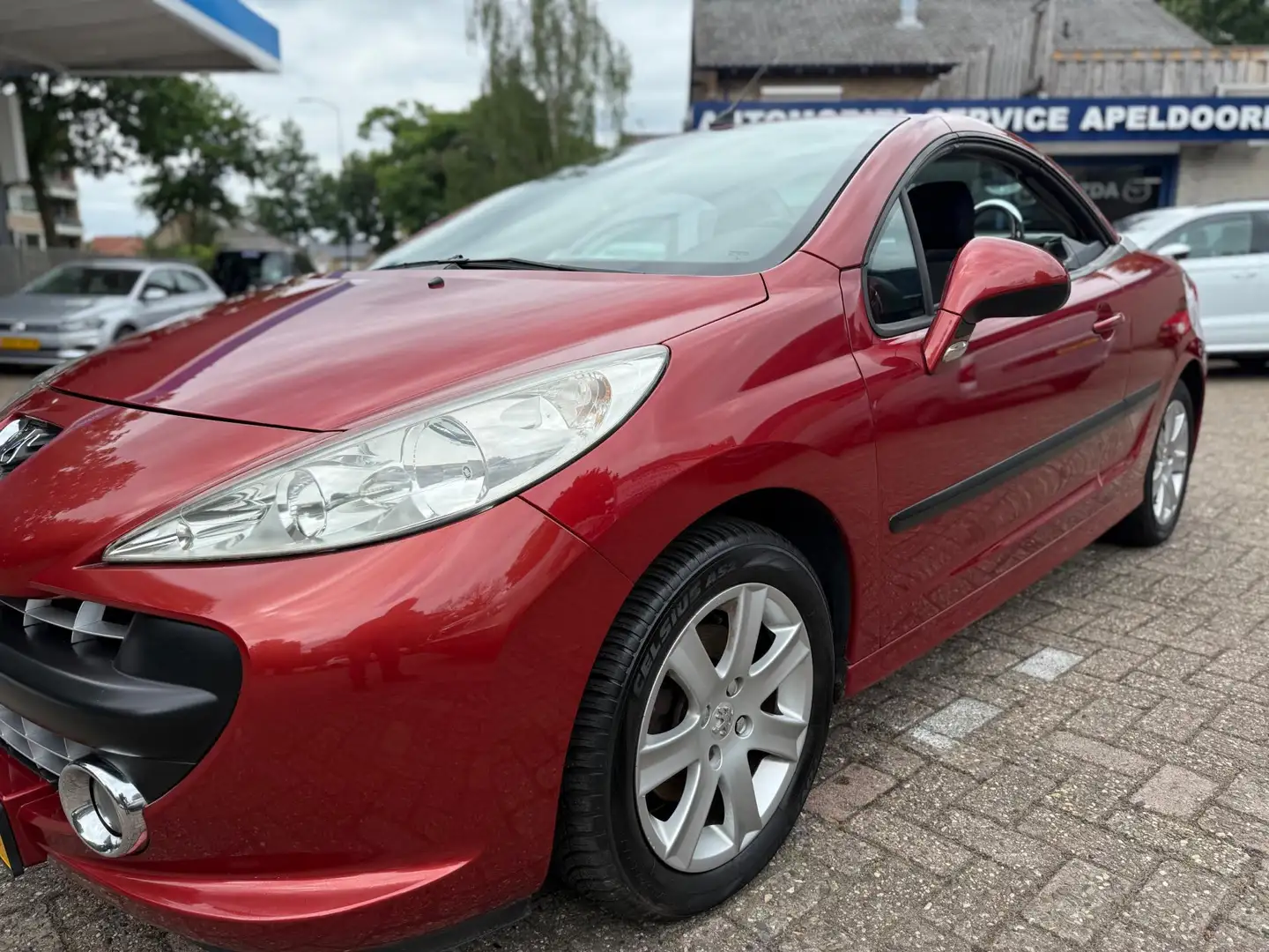 Peugeot 207 CC 1.6 VTi *NW. APK*AIRCO*ELEKTR. RAMEN*STUURBEKR. Rood - 2