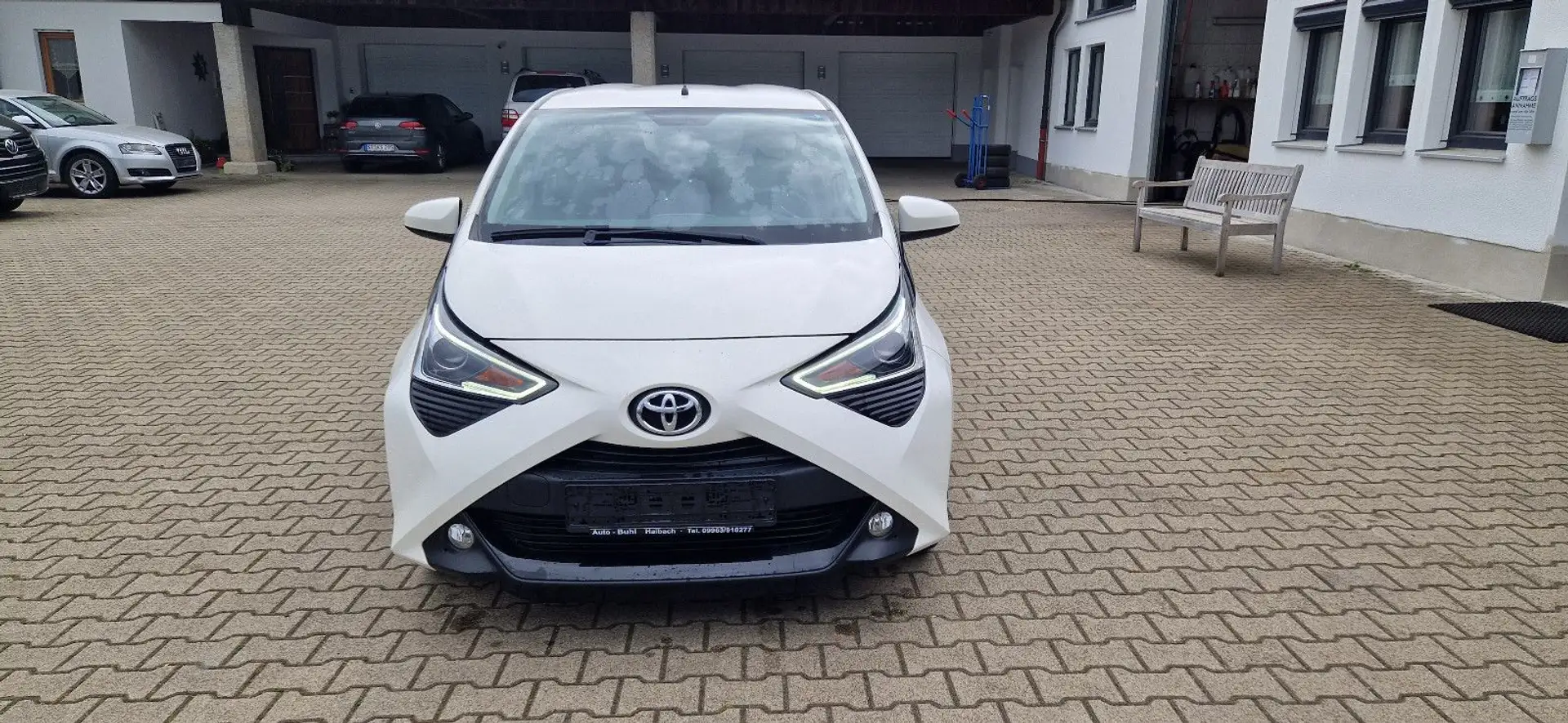 Toyota Aygo AYGO x-play Team D Bianco - 2