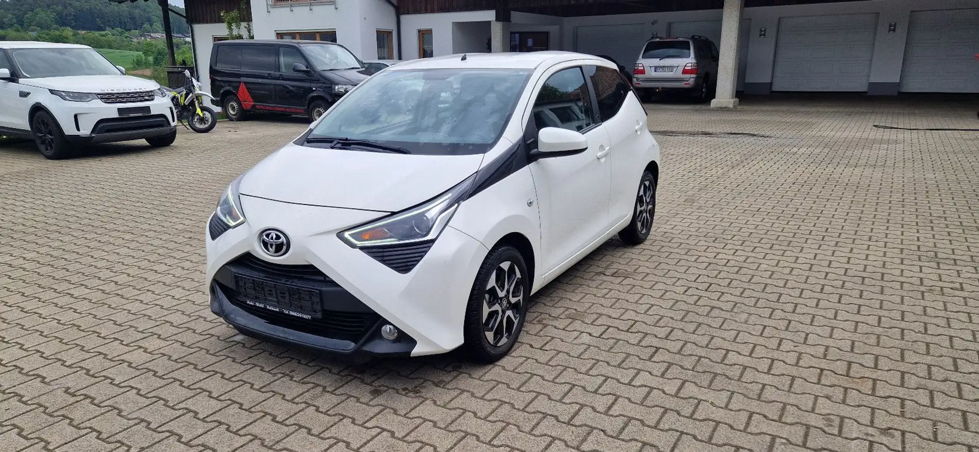 Toyota Aygo AYGO x-play Team D Bianco - 1