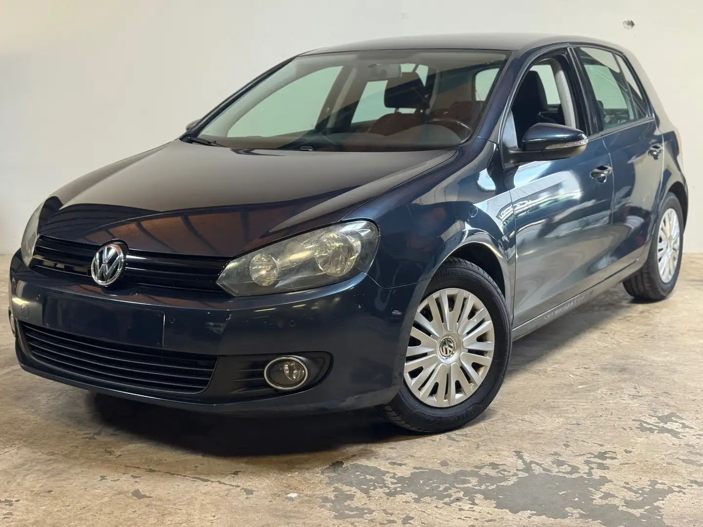 Volkswagen Golf 1.6 CR TDi Trendline DPF Bleu - 1