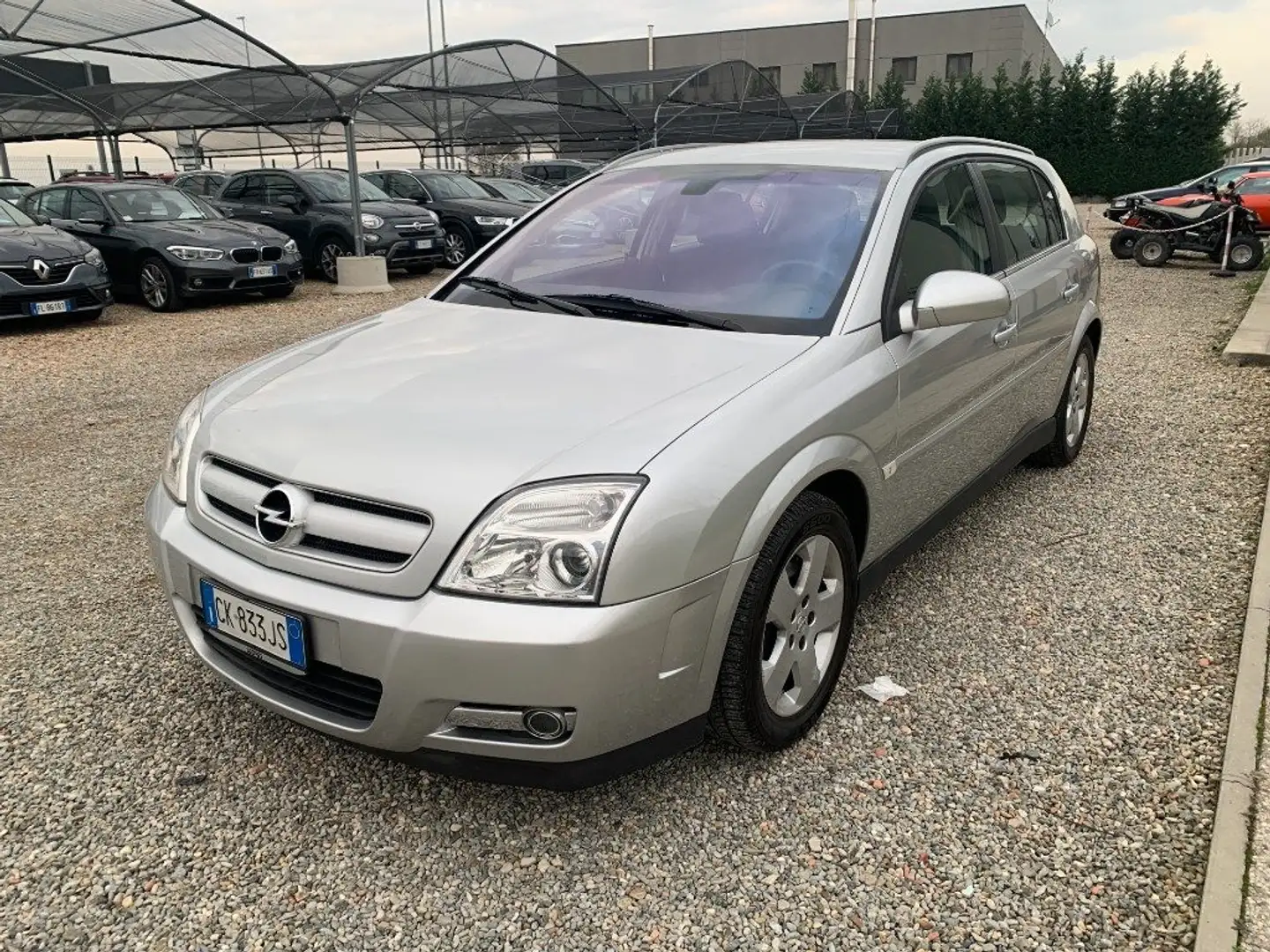 Opel Signum 2.2 16V DTI Elegance Grau - 1