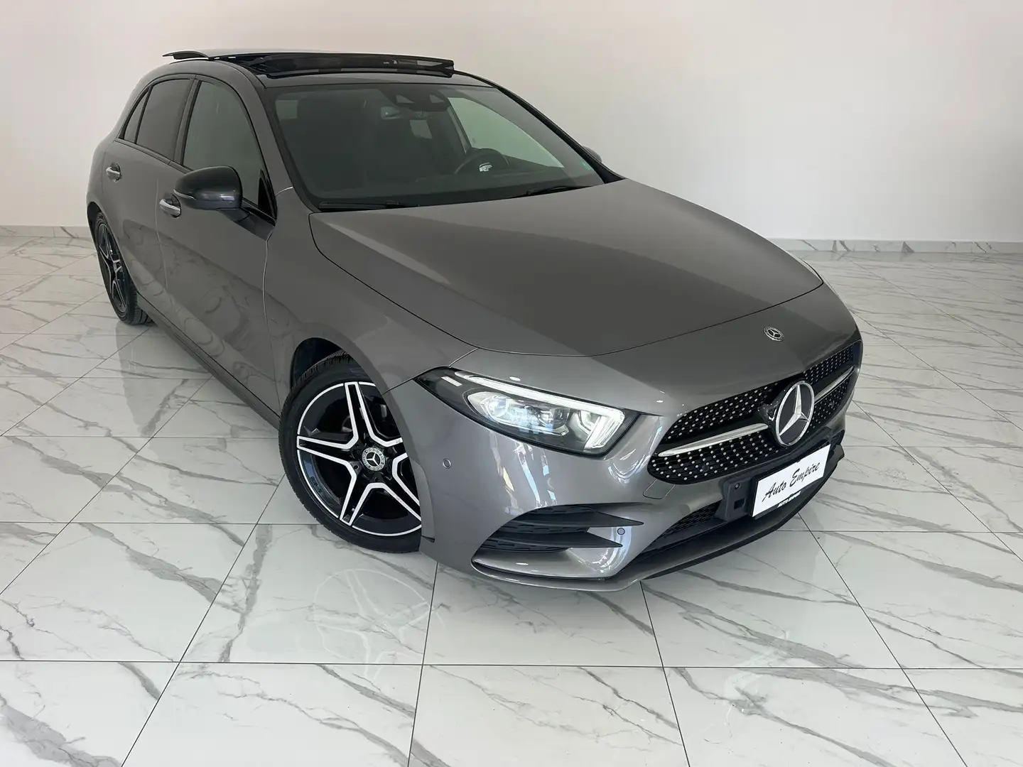 Mercedes-Benz A 180 A 180 PREMIUM AMG Gris - 2
