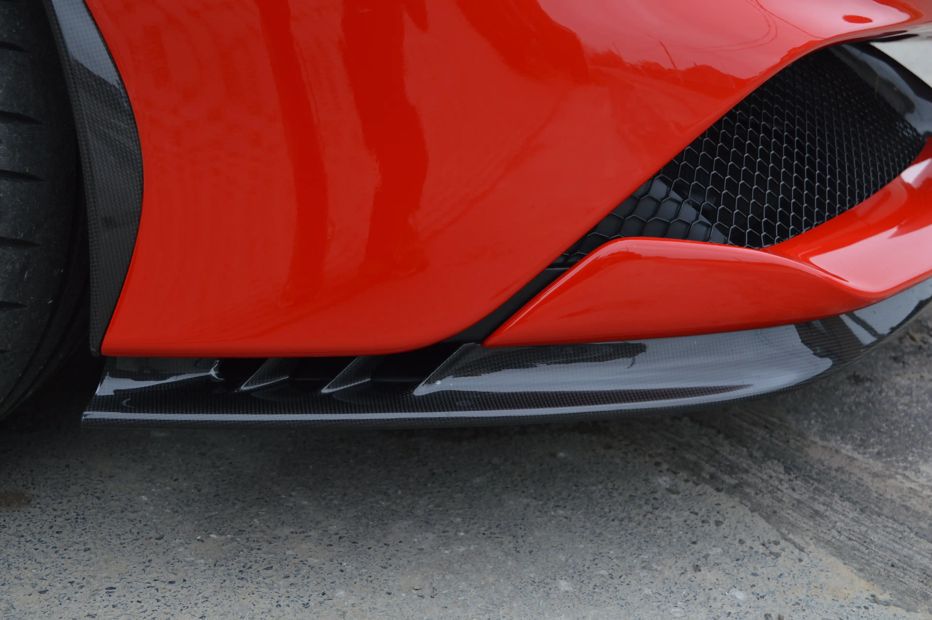 Ferrari SF90 Spider 4.0 Turbo V8 F1 Top condition ! Rosso Corsa — photo 7
