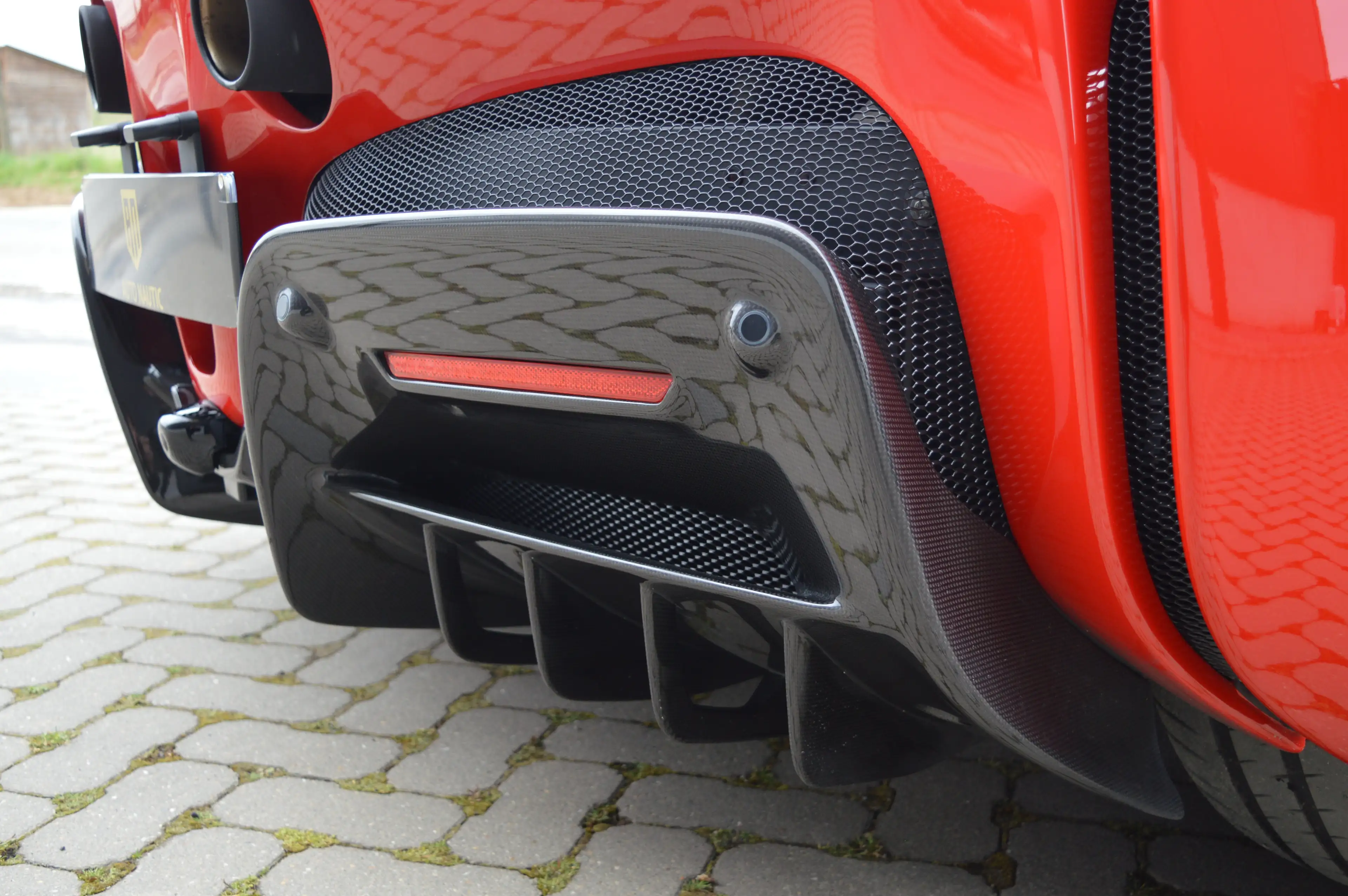 Ferrari SF90 Spider 4.0 Turbo V8 F1 Top condition ! Rosso Corsa — photo 6