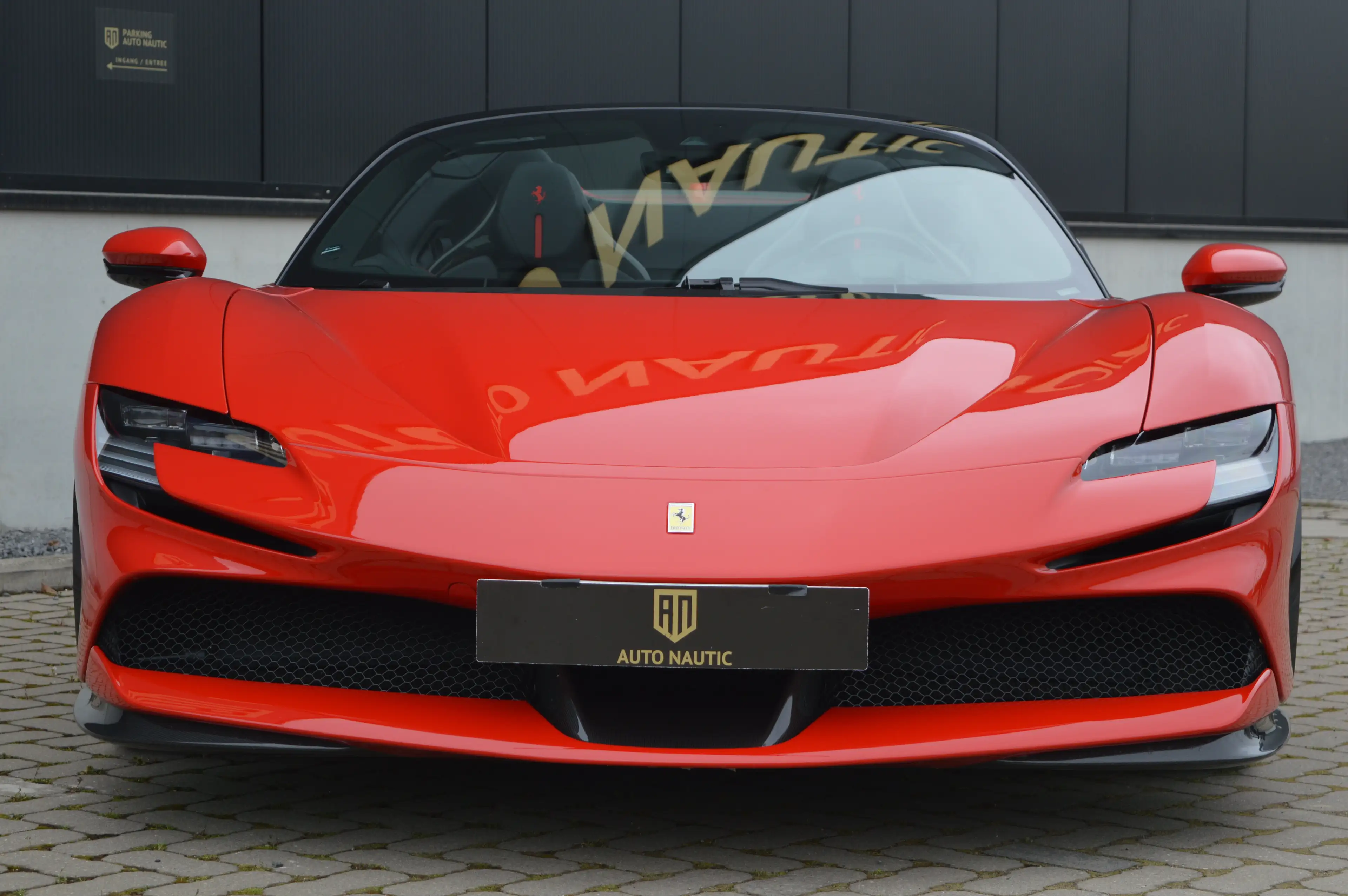 Ferrari SF90 Spider 4.0 Turbo V8 F1 Top condition ! Rosso Corsa — photo 3