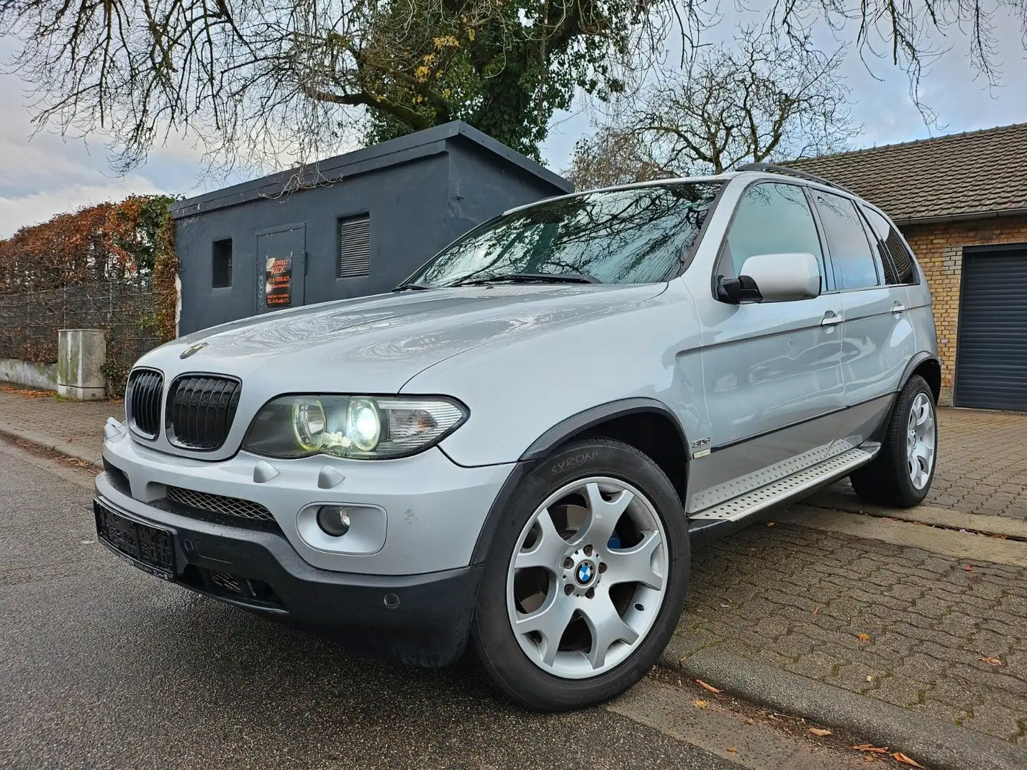 BMW X5 3.0d Edition Exclusive Sport Grau - 1