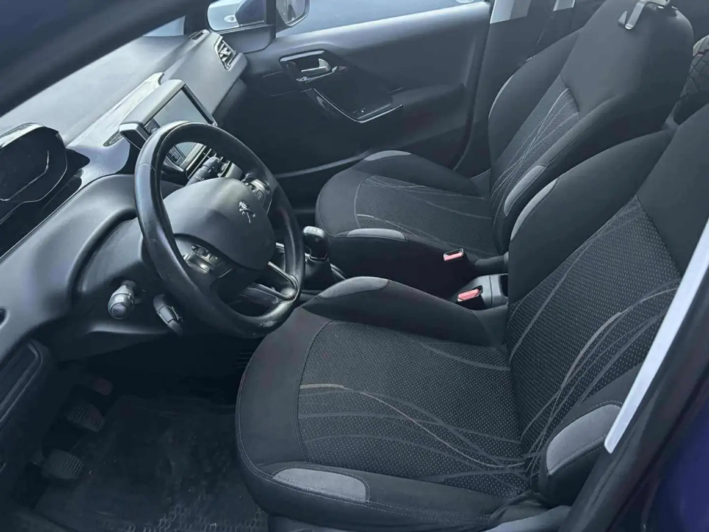 Peugeot 208 208 1.6 e-HDi 92ch FAP BVM5 Allure - 2