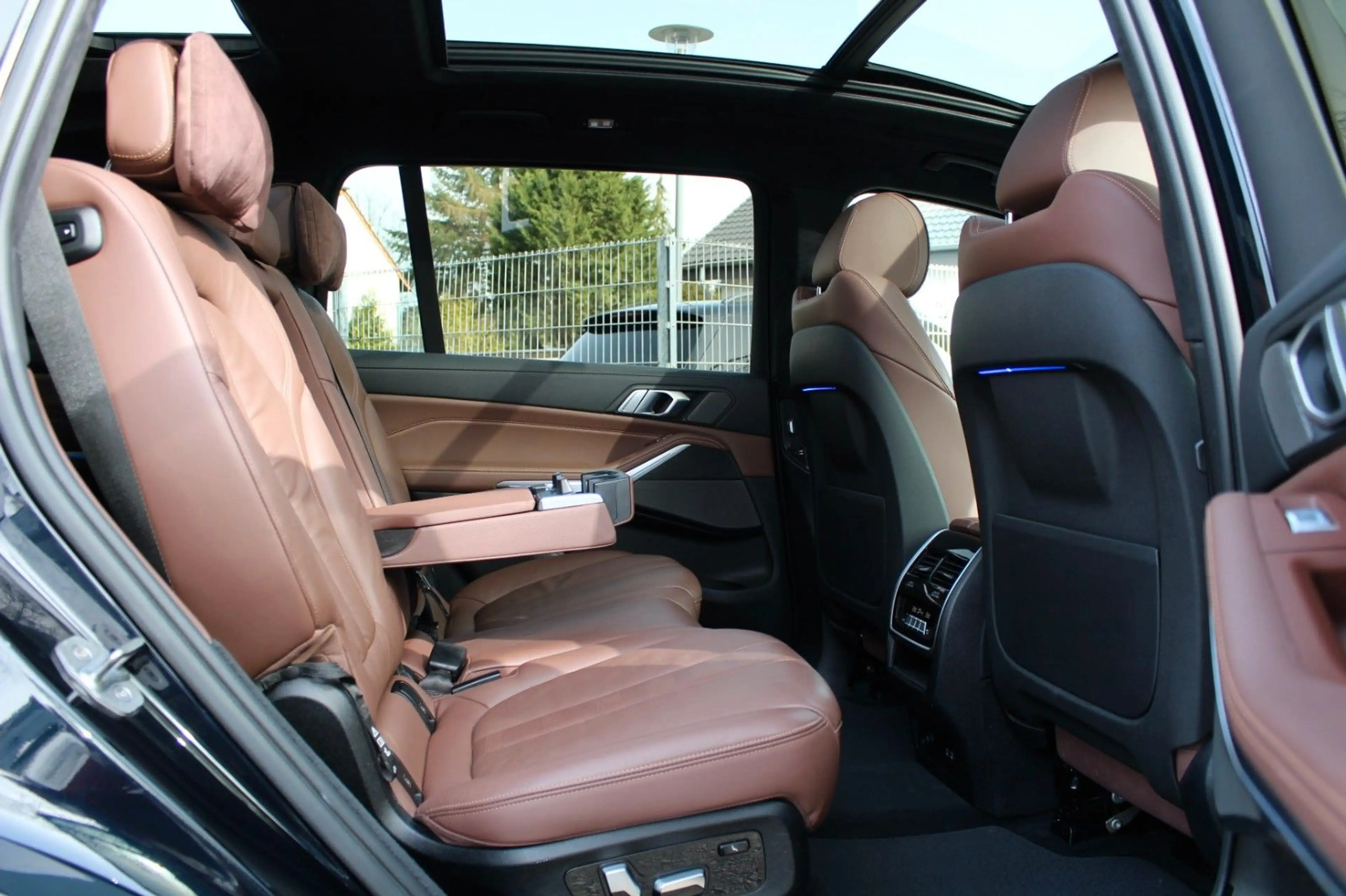 BMW X7 VoLL M-SPORT 1.Hd! 7Si 360° INNOV STANDHZ 22" — photo 21