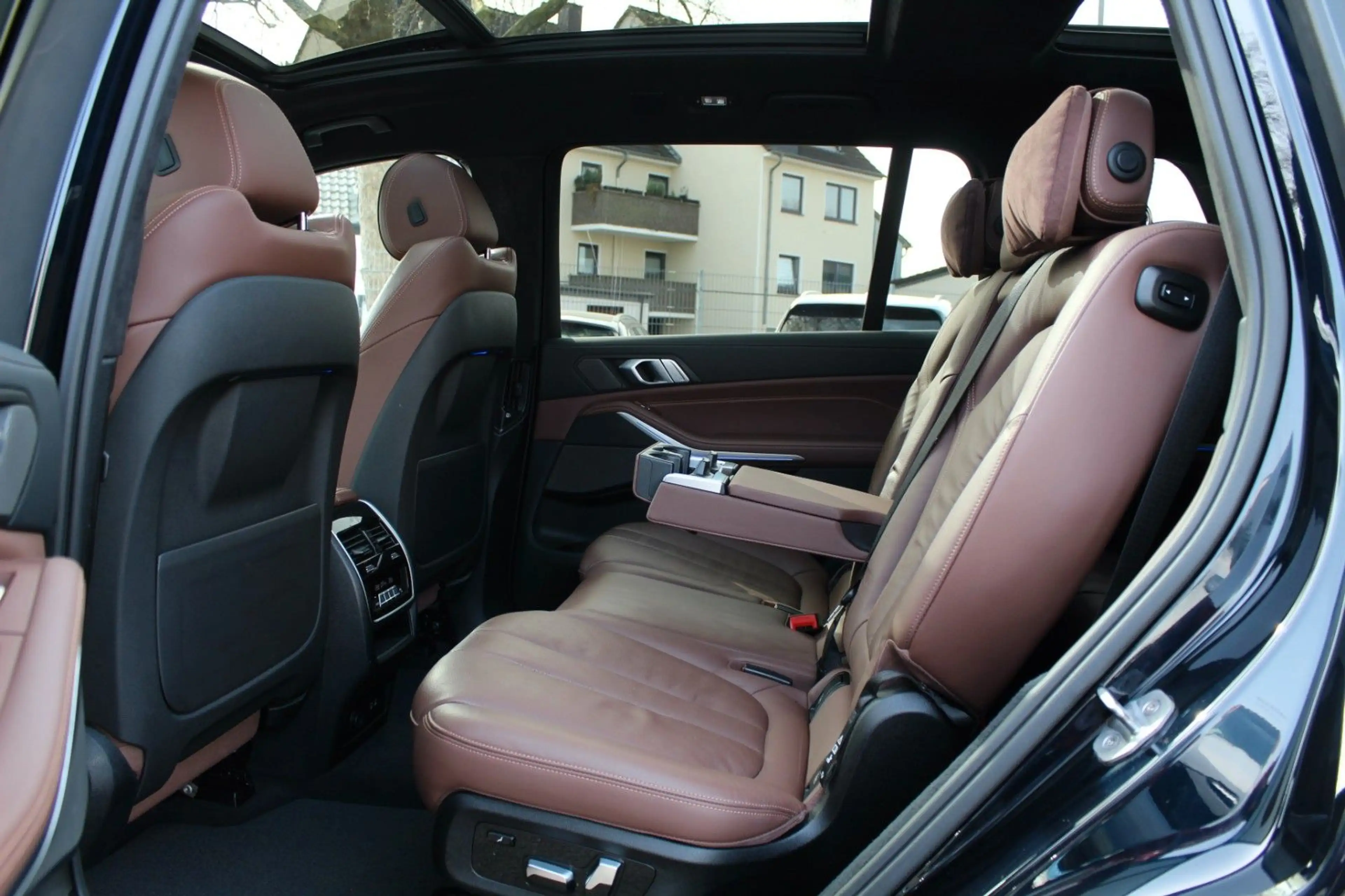 BMW X7 VoLL M-SPORT 1.Hd! 7Si 360° INNOV STANDHZ 22" — photo 22