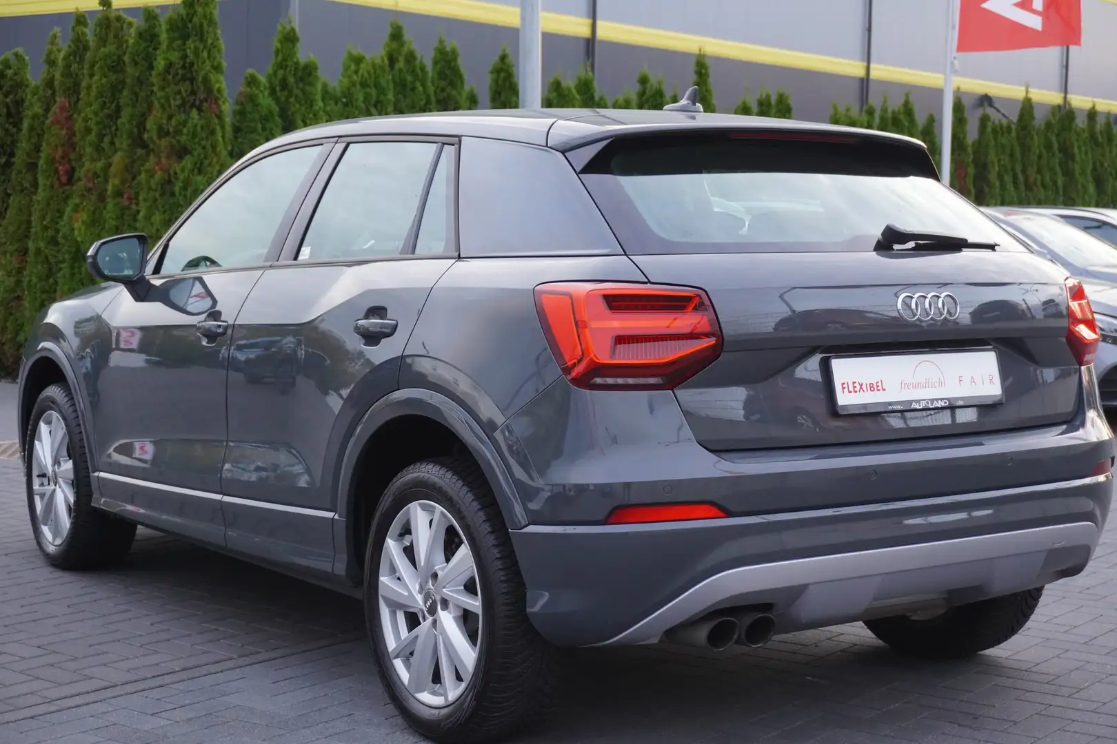 Audi Q2 1.4 TFSI el. Heckklappe LED Totwinkel PDC Gris - 2