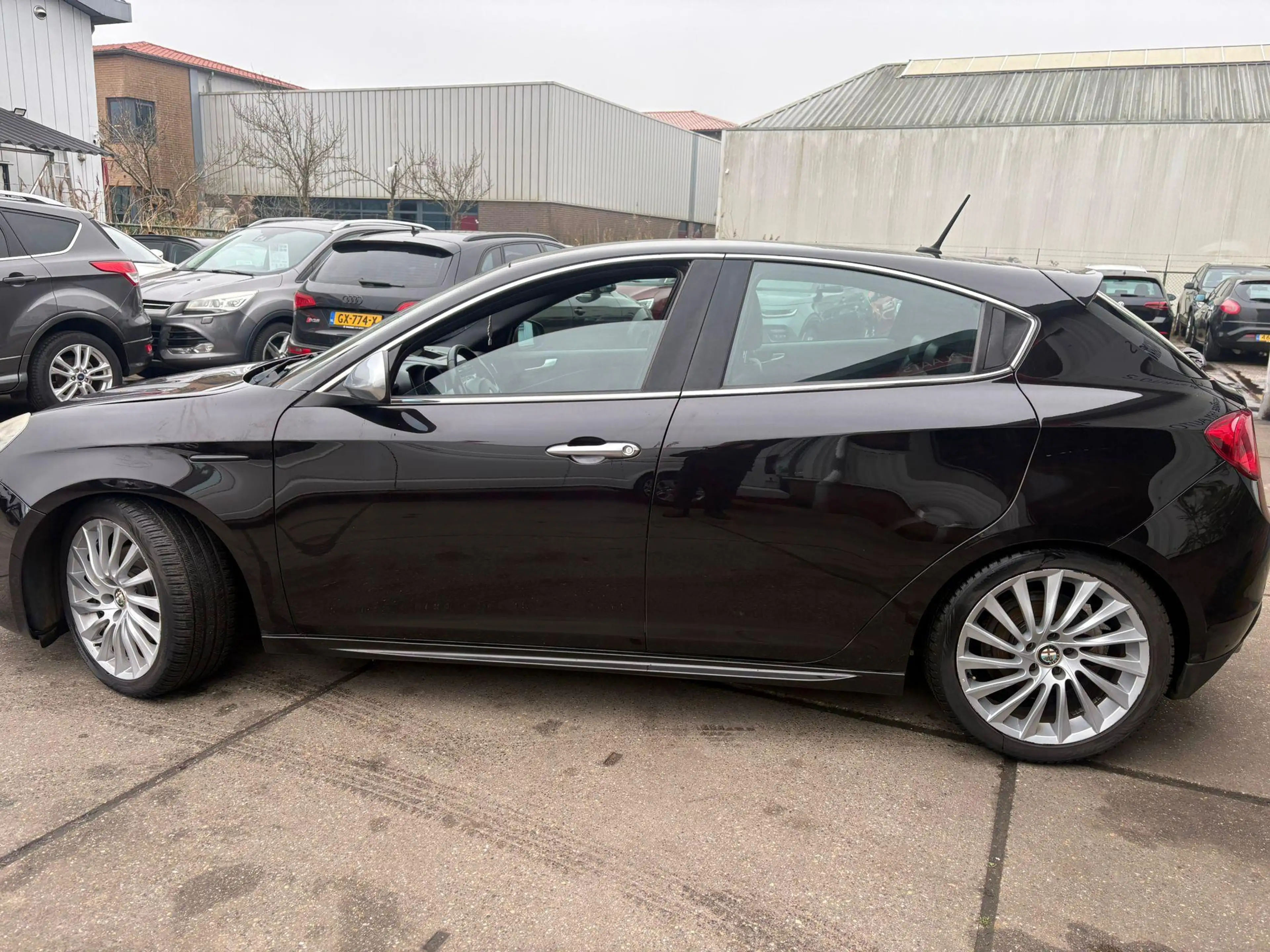 Alfa Romeo Giulietta 1.4 T Distinctive Clima, navi, PDC achter — photo 4