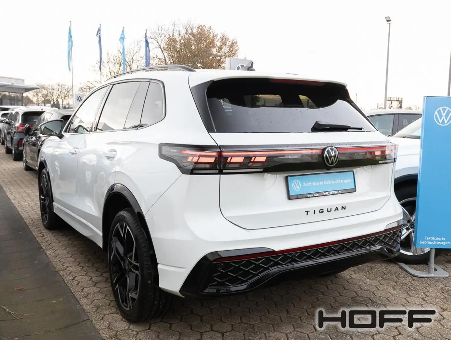 Volkswagen Tiguan 1.5 eHybrid R-Line BlackStyle NaviPro IQ-Light Weiß - 2