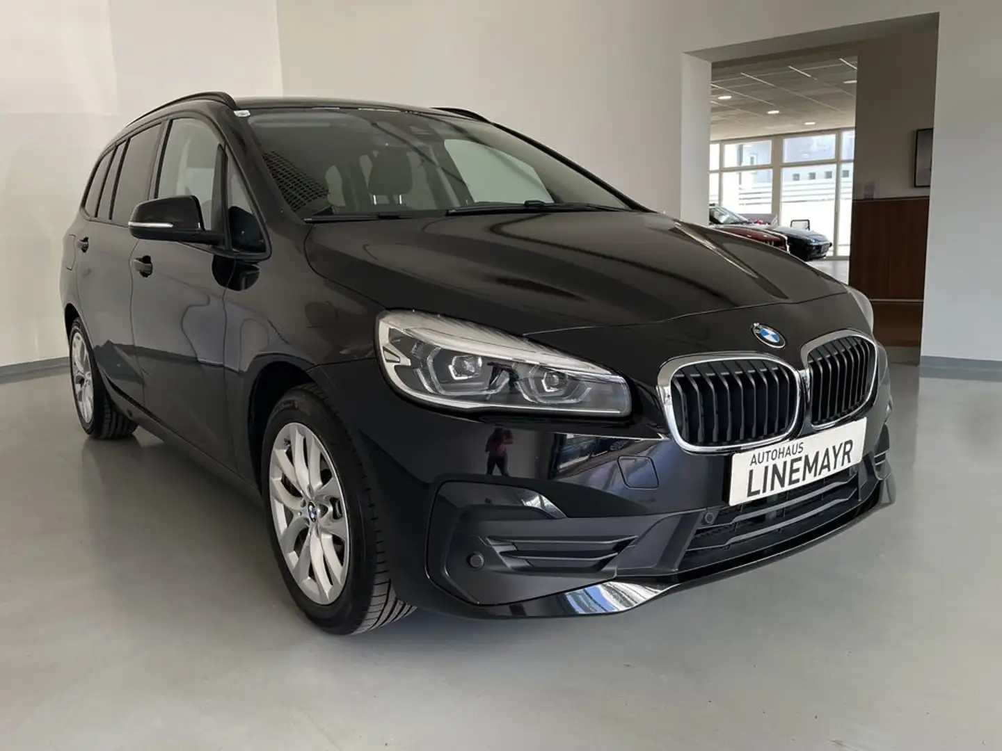 BMW 218 d Gran Tourer  Advantage Schwarz - 2