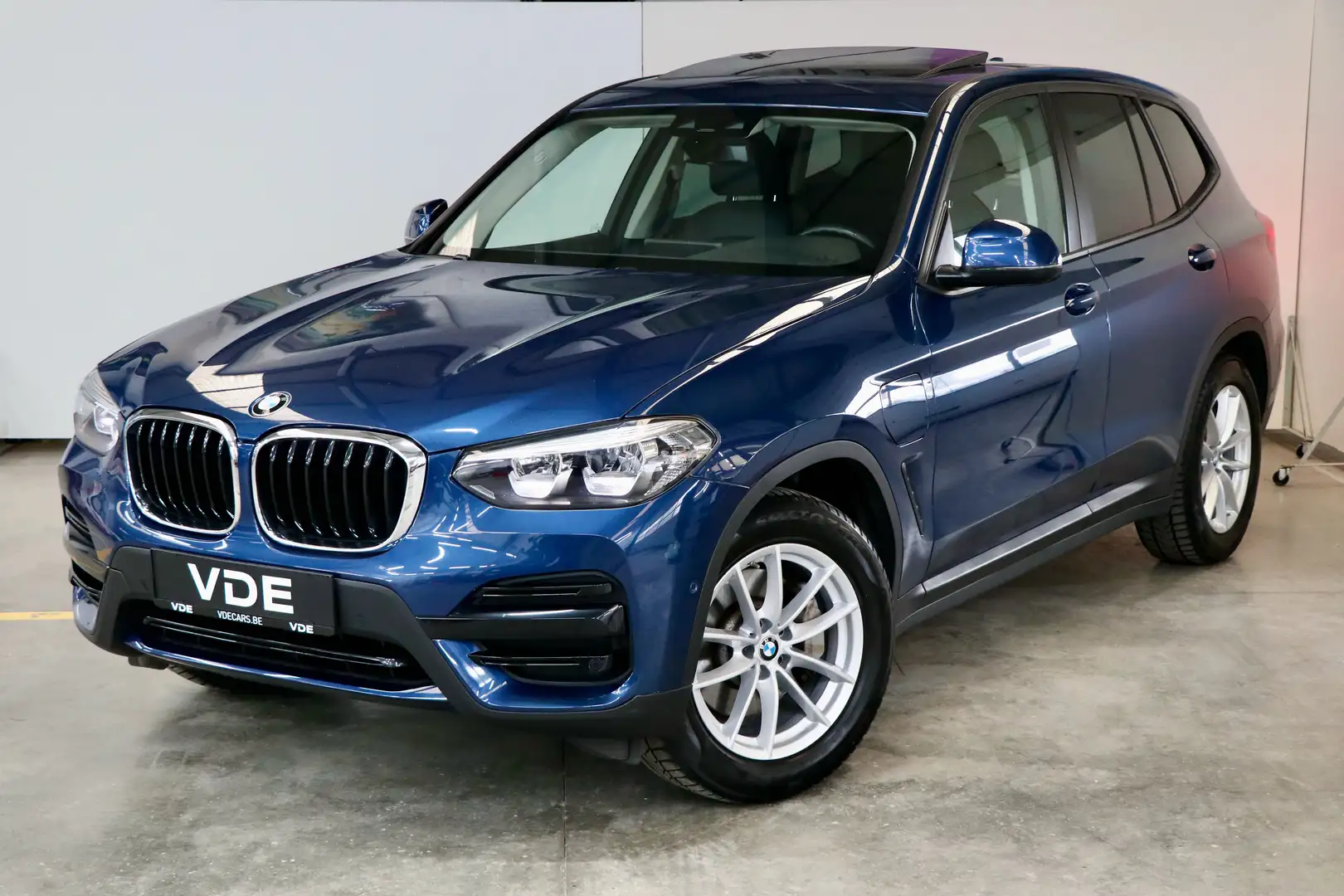 BMW X3 2.0iA xDrive30e PHEV PANO Bleu - 1