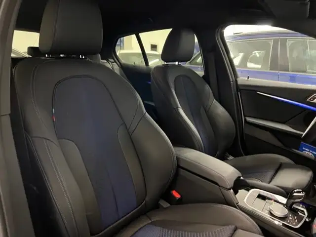 BMW 1 Series view 22