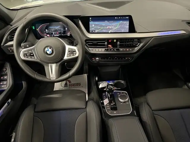 BMW 1 Series view 7