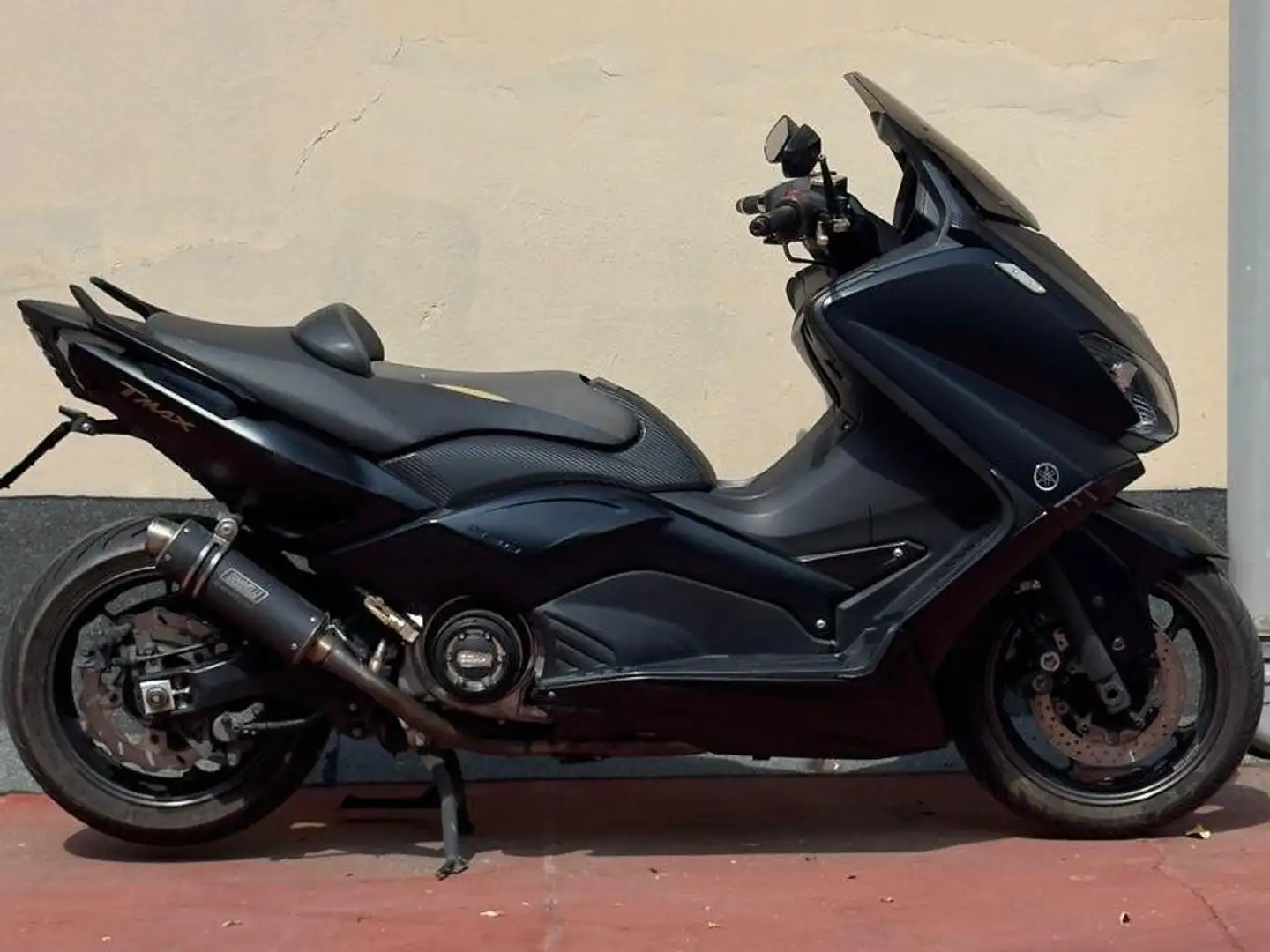 Yamaha TMAX 560 SJ09 II XP500 Nero - 1