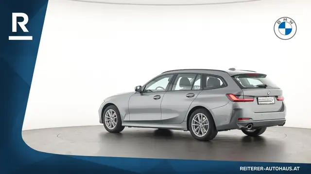 BMW 3 Series view 4