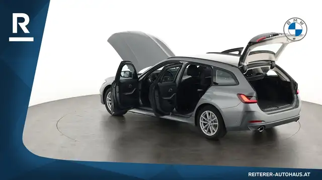 BMW 3 Series view 10