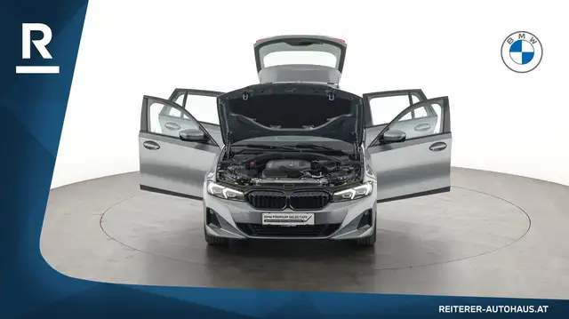 BMW 3 Series view 8