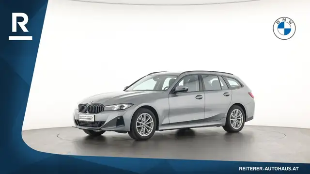 BMW 3 Series view 3