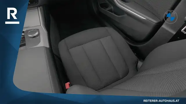 BMW 3 Series view 25