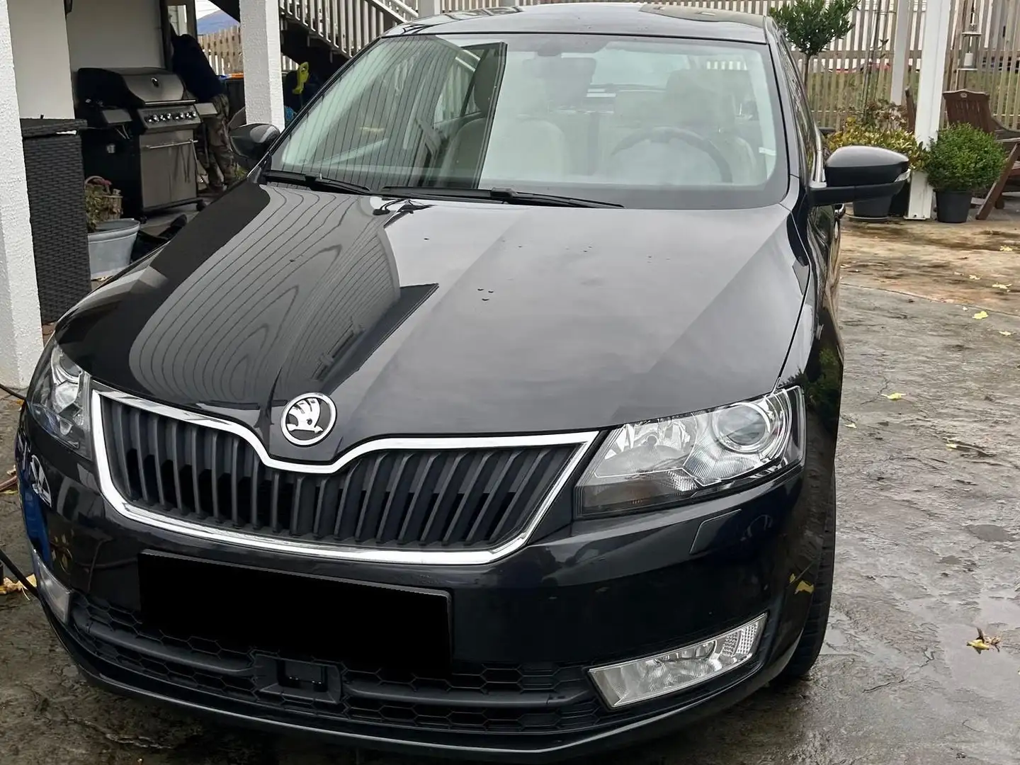 Skoda Rapid/Spaceback Nero - 2