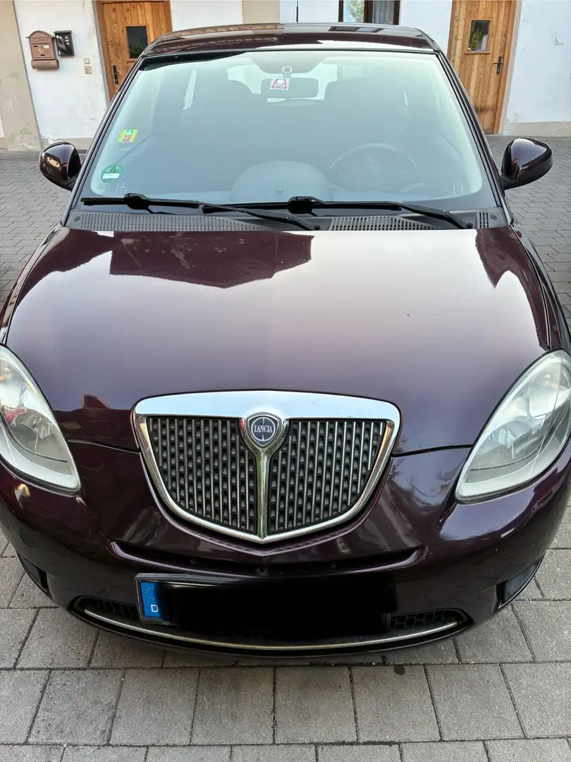 Lancia Ypsilon Rot - 1
