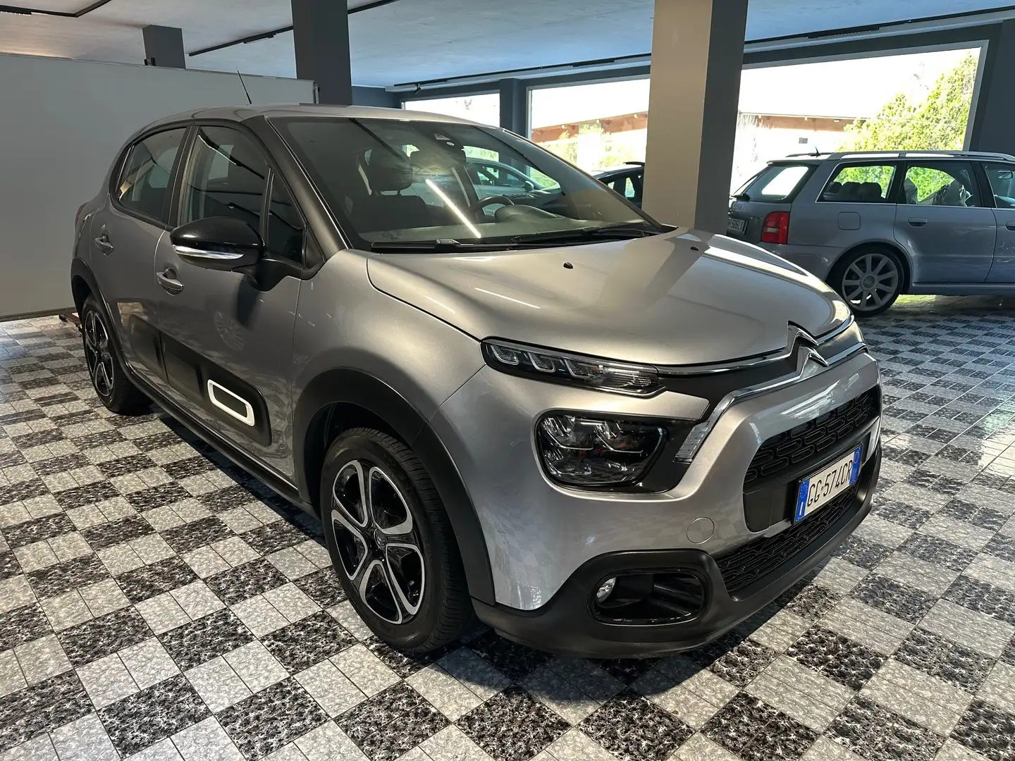 Citroen C3 C3 1.2 puretech Shine s Grigio - 2