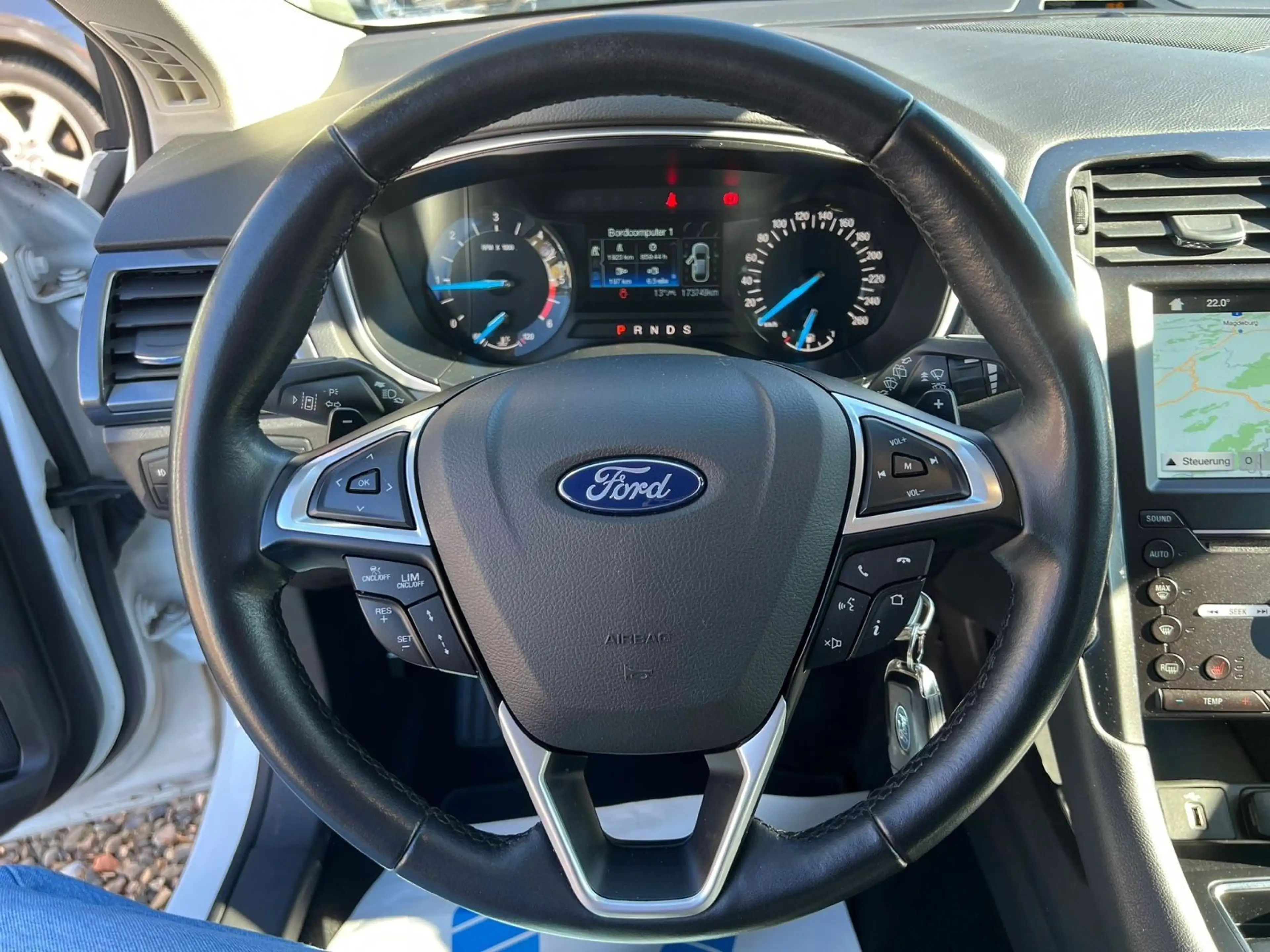 Ford Mondeo Turnier Business Edition Automatik Navi — photo 10
