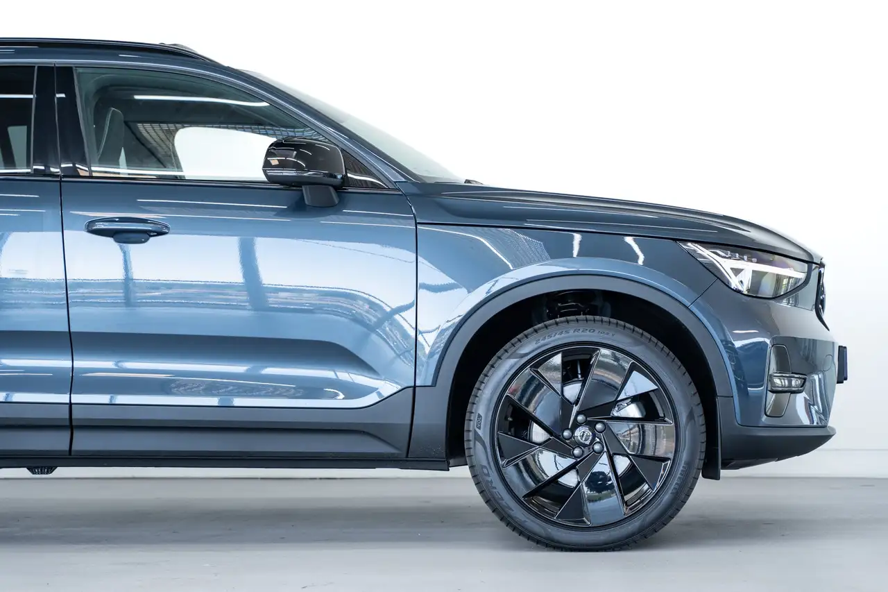 Volvo XC40 2026 — фото 16