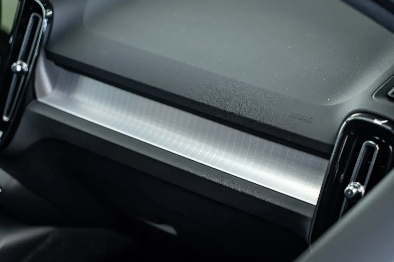 Volvo XC40 2026 — фото 21