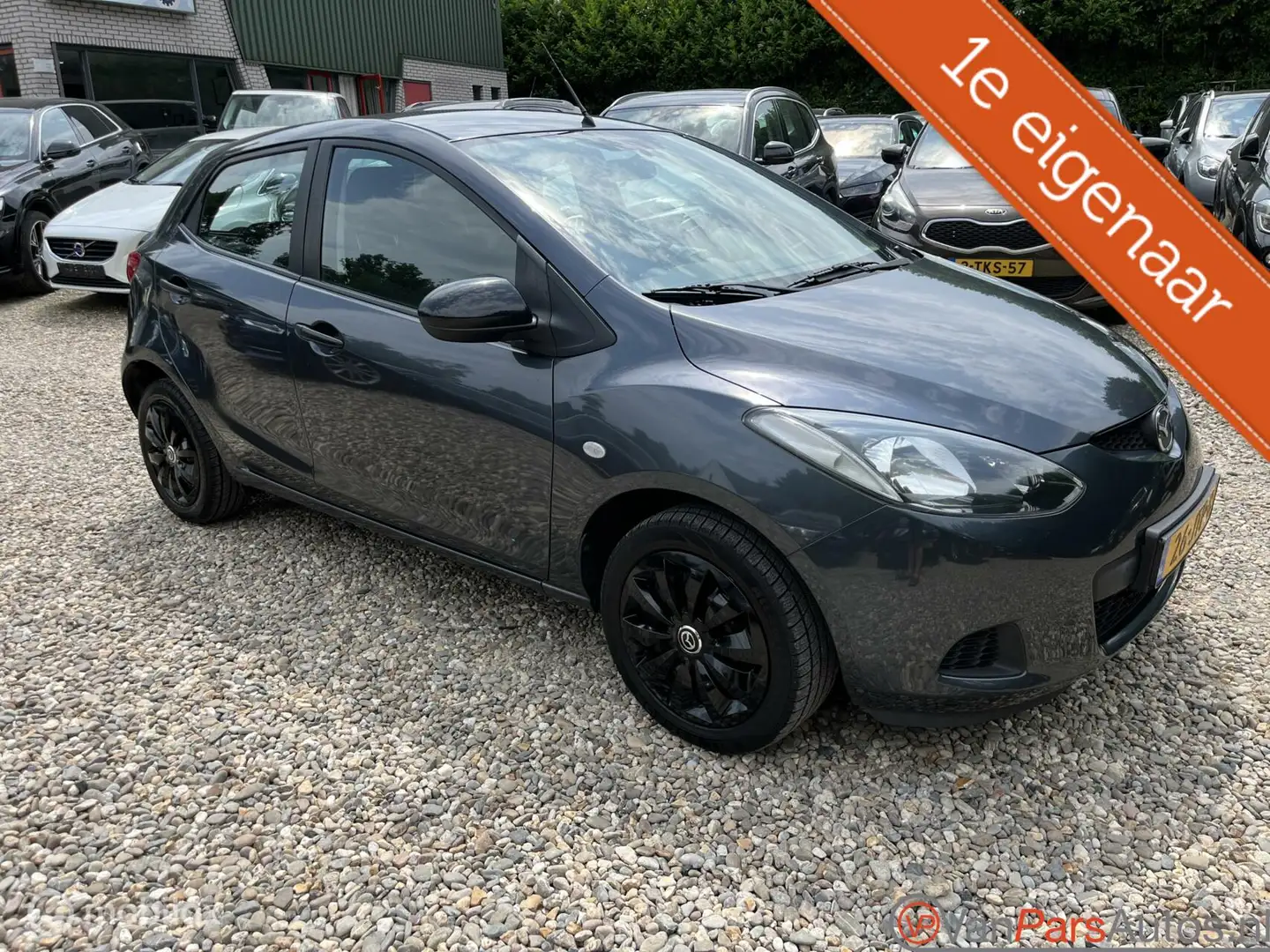 Mazda 2 1.3 S,Airco,5drs,1e eigenaar! Grijs - 2