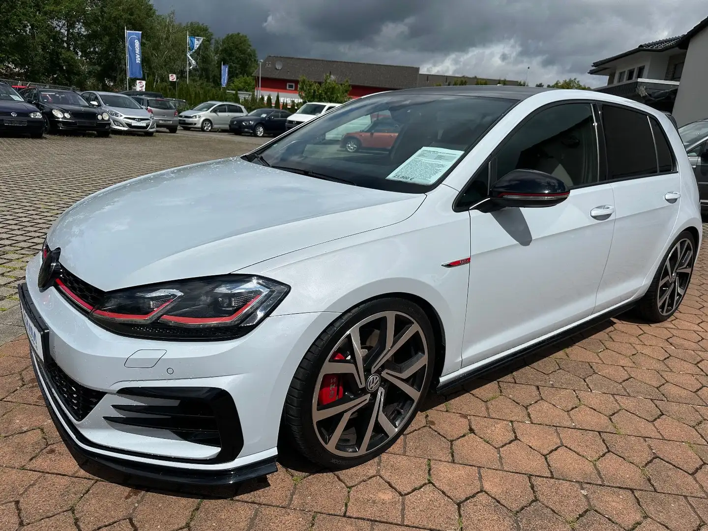 Volkswagen Golf VII Lim. GTI Performance DSG/ LEDER/ XENON Plateado - 1