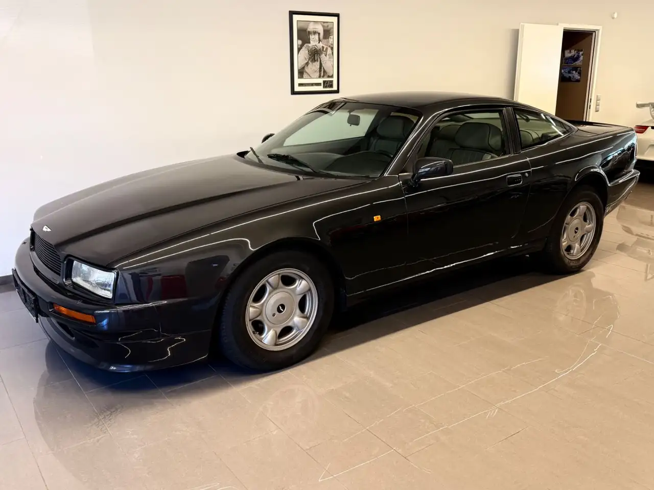 Aston Martin Virage Coupe V8 Aut. 25000km. 1 of 365 TOP, foto 12