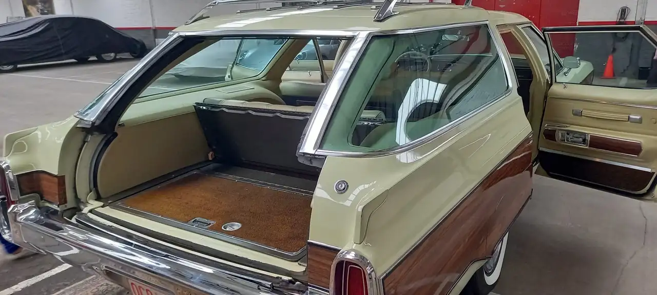 Oldsmobile Custom Cruiser, foto 11