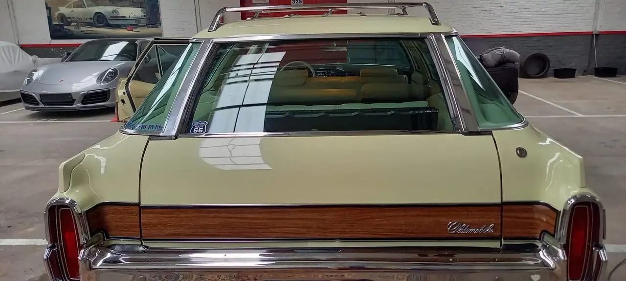 Oldsmobile Custom Cruiser, foto 10