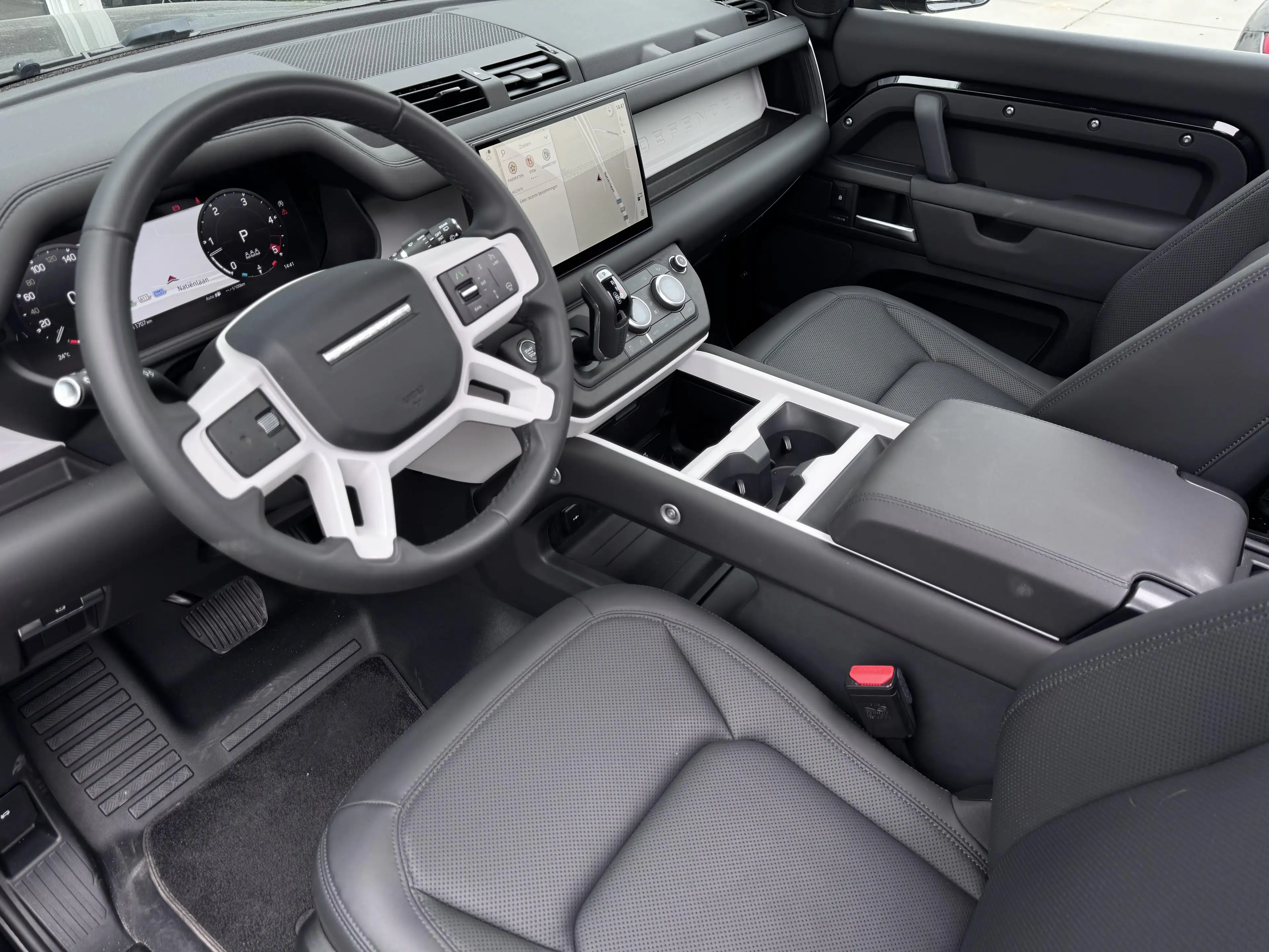 Land Rover Defender 90 3.0 D200 AUT.  LUCHTVERING | OPENDAK | FRIGO — photo 9