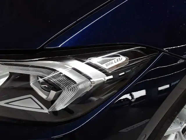 BMW 3 Series view 16