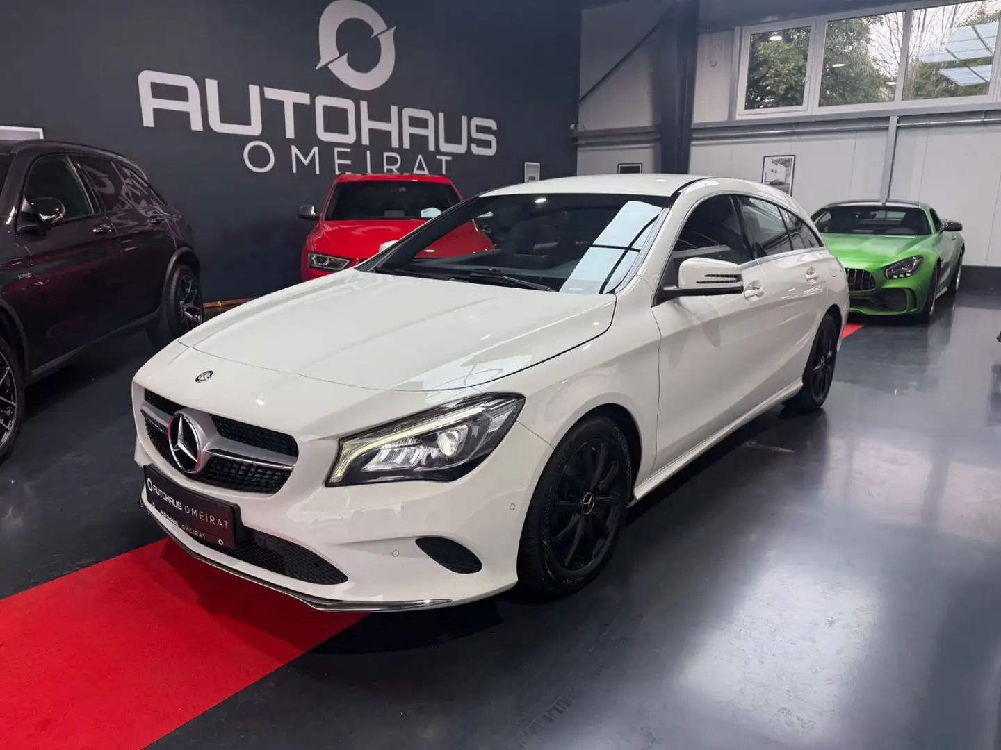 Mercedes-Benz CLA 200 CLA 200 d SB 4Matic LED/Navi/Leder Blanco - 1