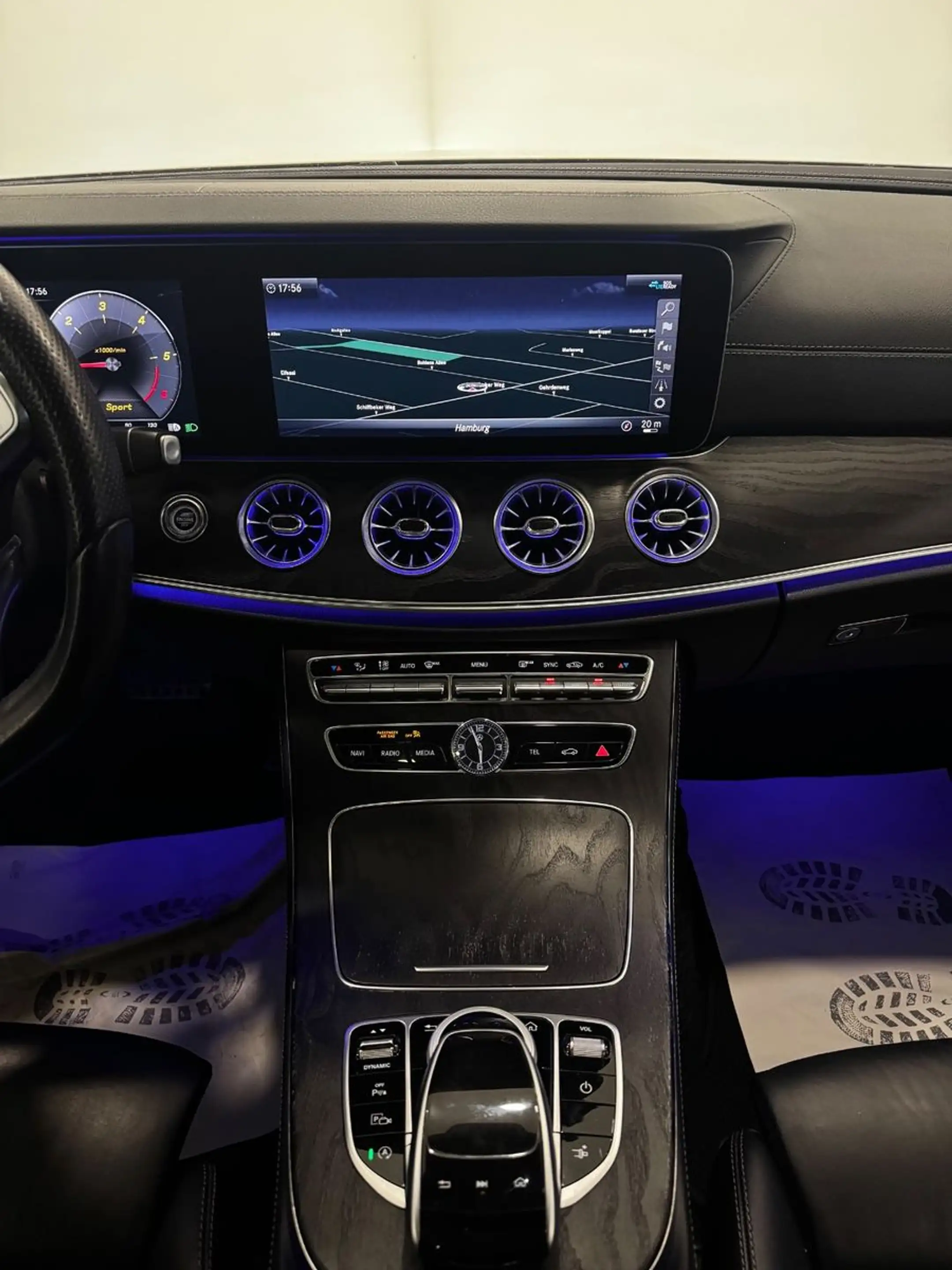 Mercedes-Benz E 220 d Coupe AMG-Line|PANO|360|BURM|HEADUP|WIDE — photo 17
